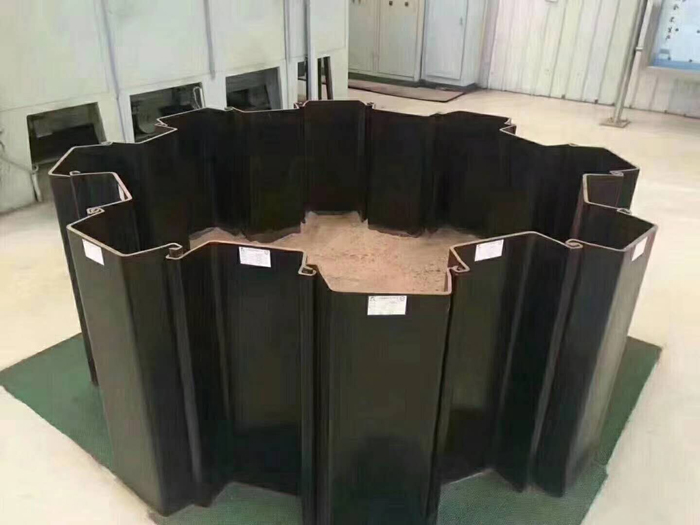钢板桩